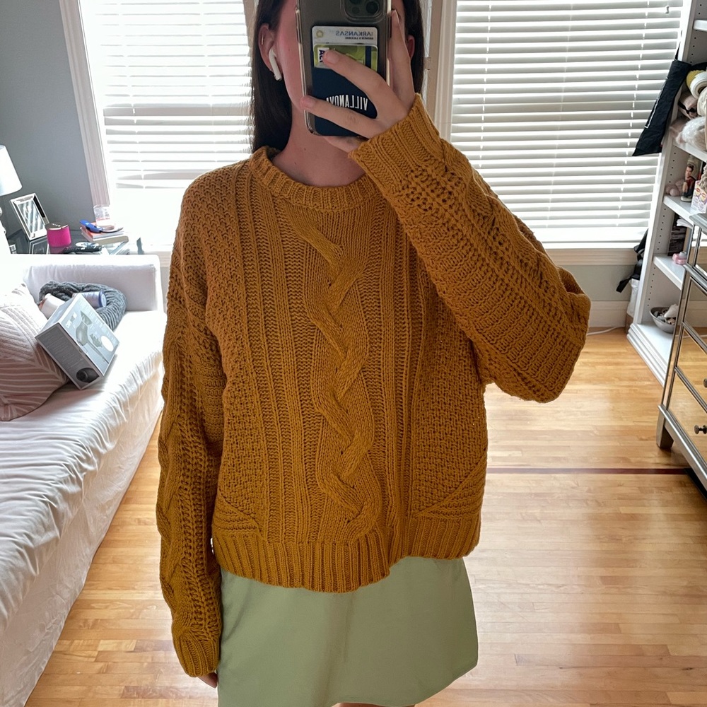 Mustard yellow thin knit sweater
